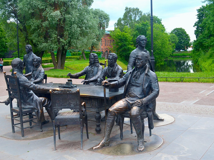 Александровский парк (Петроградская сторона), Петроградская сторона, Санкт-Петербург — рядом с отелем «Огни Петербурга»